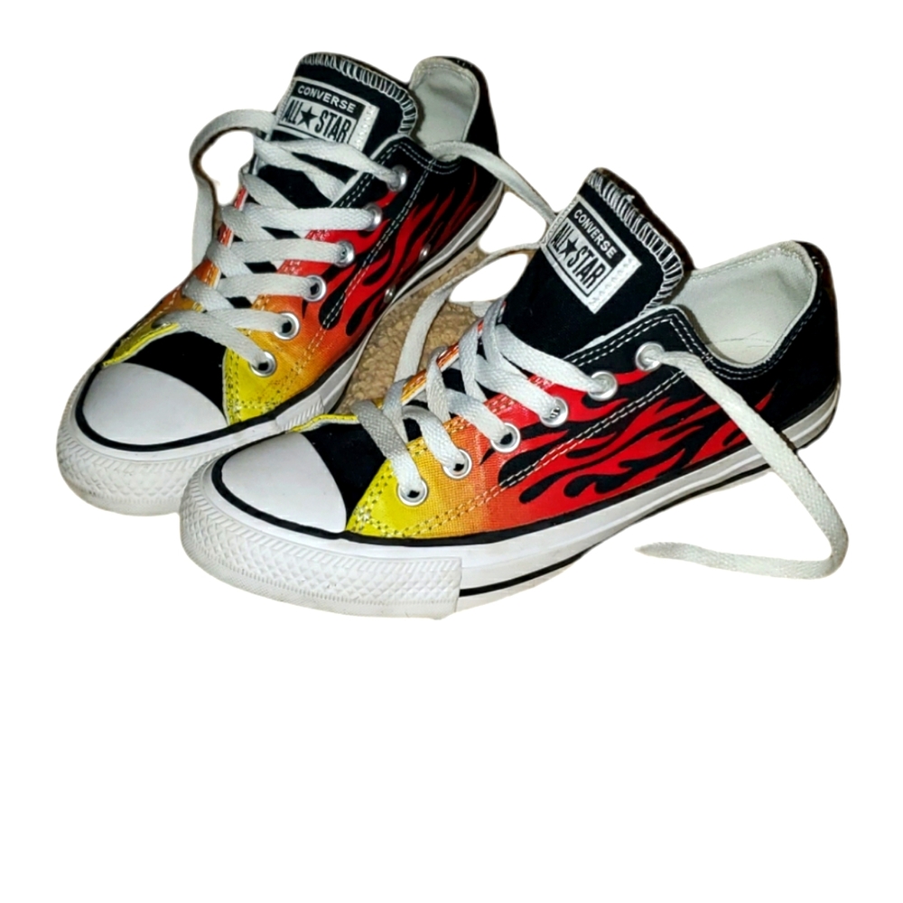 Converse all star sneakers. Unisex (5M/7W) flame print all stars.